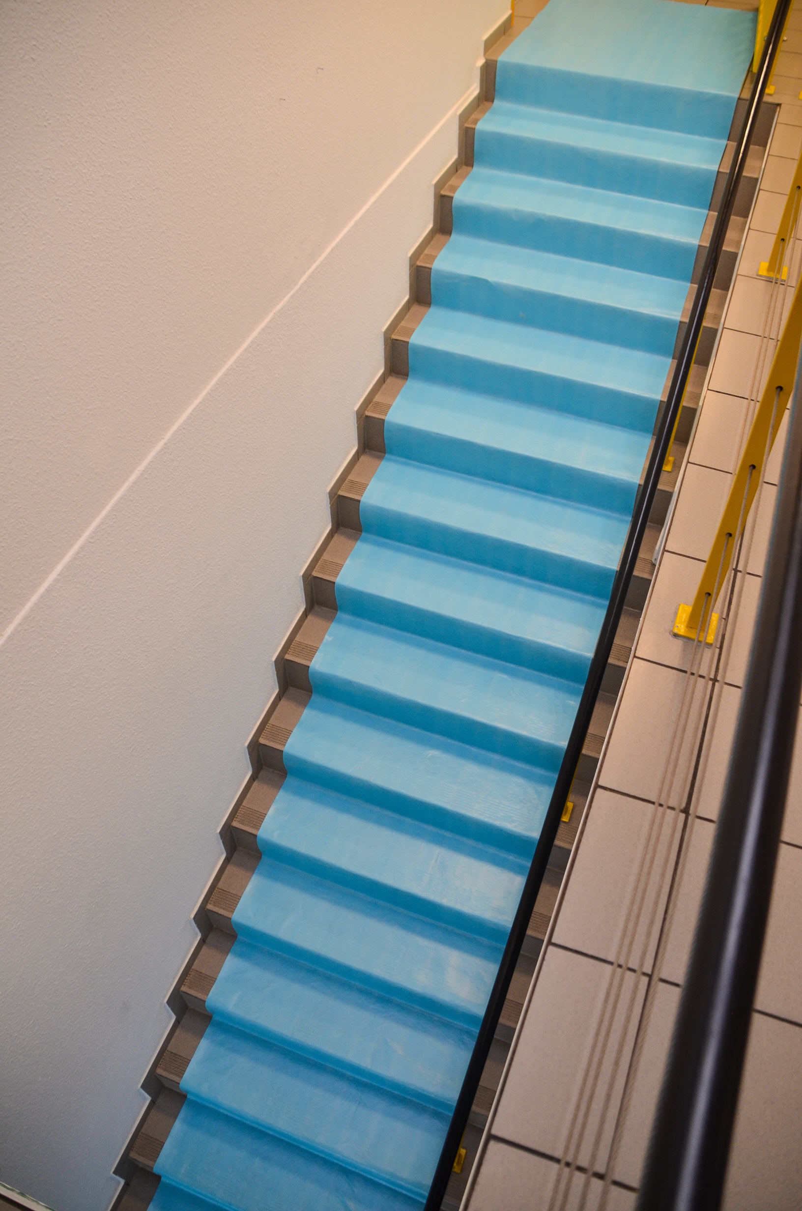 zero-dust-abdeckvlies-selbsthaftend-atmungsaktiv-1-x-25-m-mit-membrane-160-g-aktivturbo-zd-_5
