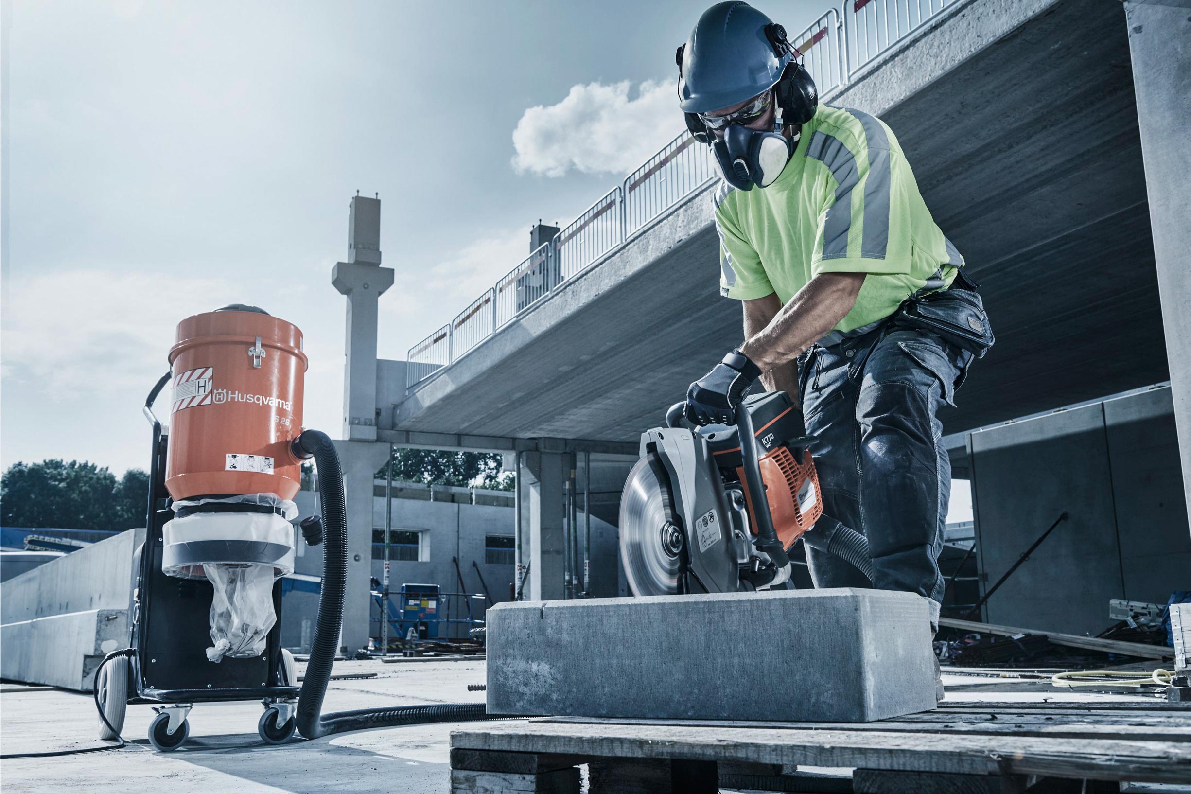 husqvarna-k-770-trennschleifer-lfv-80-ruettelplatte-zd-paket-lfv80-_5