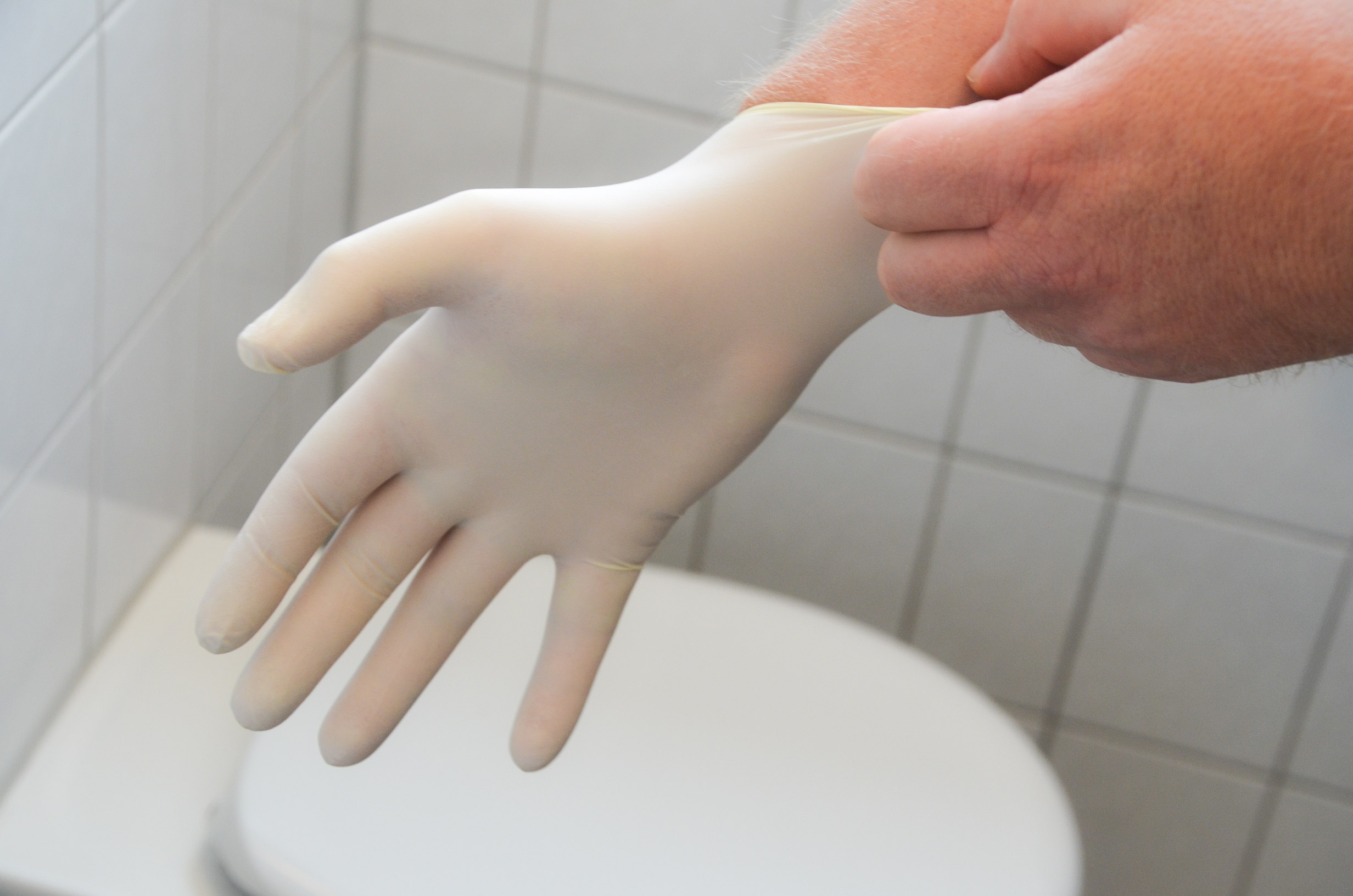 zero-dust-latex-einweghandschuhe-groesse-l-spenderbox-zd-_2
